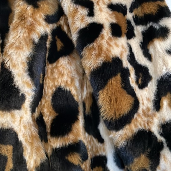 Jakke Faux Fur Leopard Coat - Picture 8 of 11